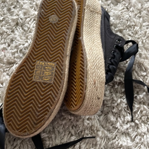 New spring shoes - Picture 2 of 4